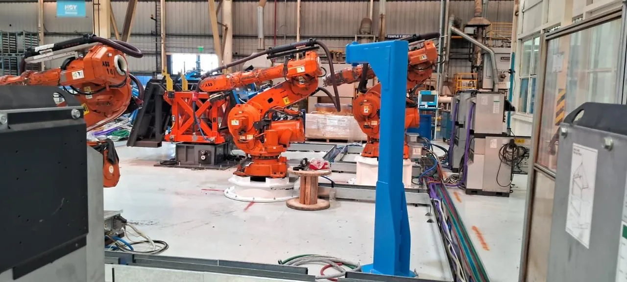 Montaje pedestales y grippers robot ABB — MCM3 SRL